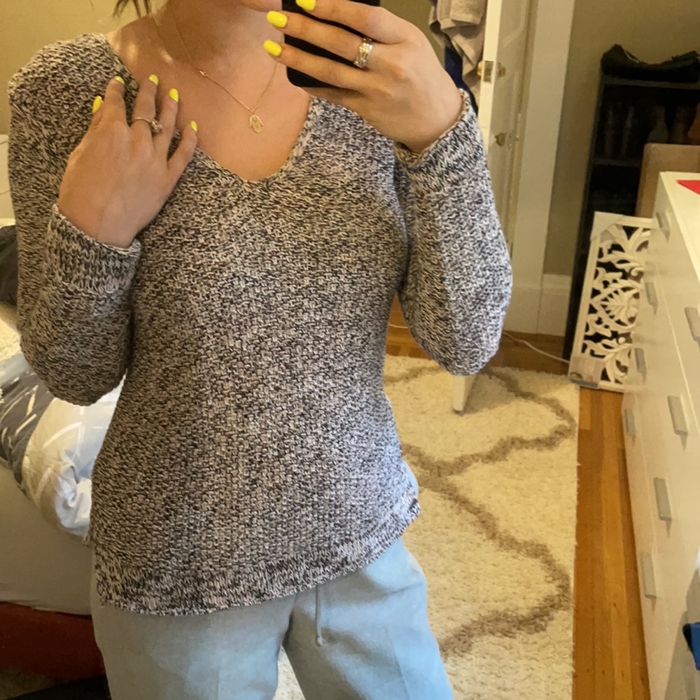Beautiful knitted rag & bone sweater.